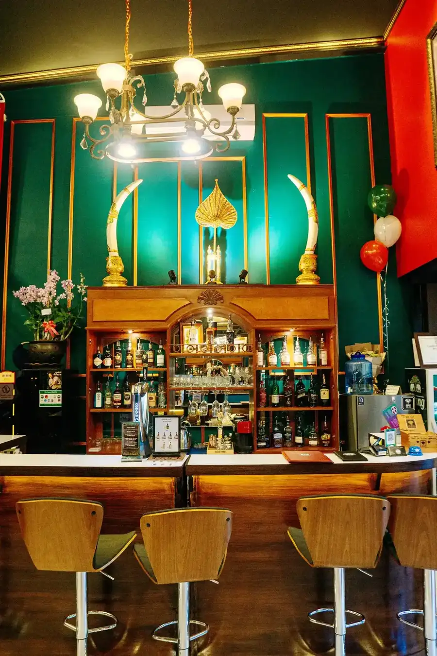 CNX Cigars bar area